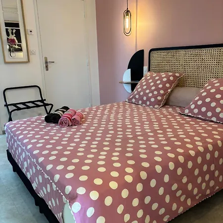 Maison Sol En Ciel Petit Dejeuner Et Parking Inclus Aigues-Mortes
