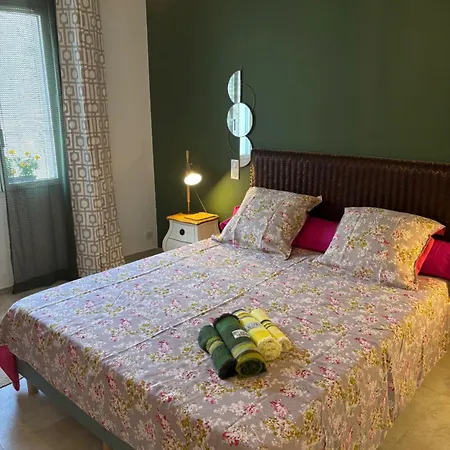 Maison Sol En Ciel Petit Dejeuner Et Parking Inclus Nocleg ze śniadaniem Aigues-Mortes