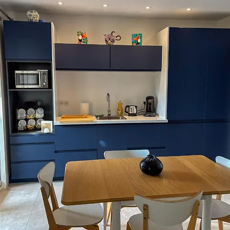 Maison Sol En Ciel Petit Dejeuner Et Parking Inclus Aigues-Mortes