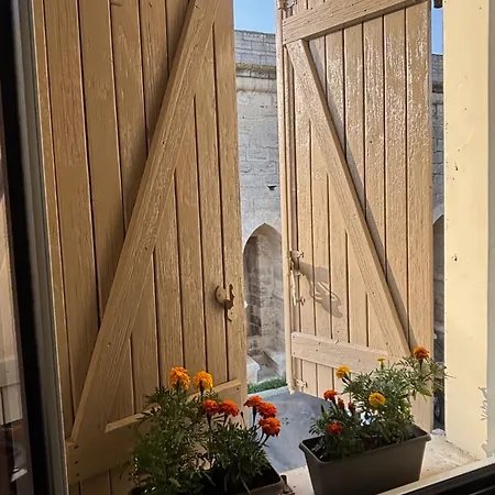 Frühstückspension Maison Sol En Ciel Petit Dejeuner Et Parking Inclus 3*